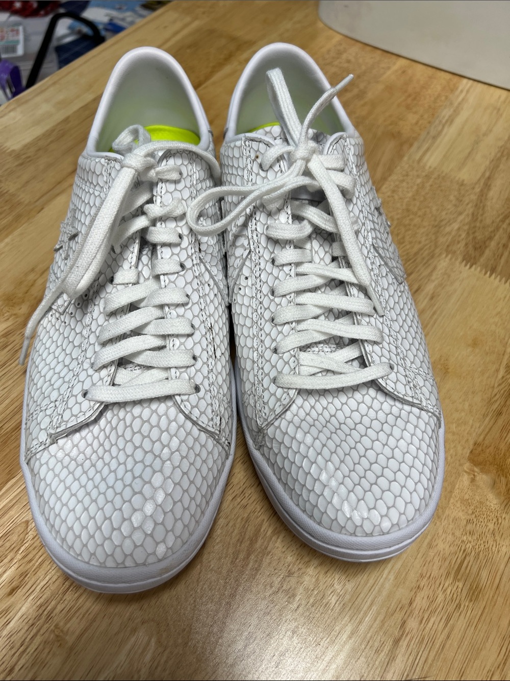 Men's White Textured Low-Top Sneakers